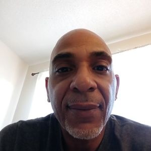 Meet your Posher, Efrain